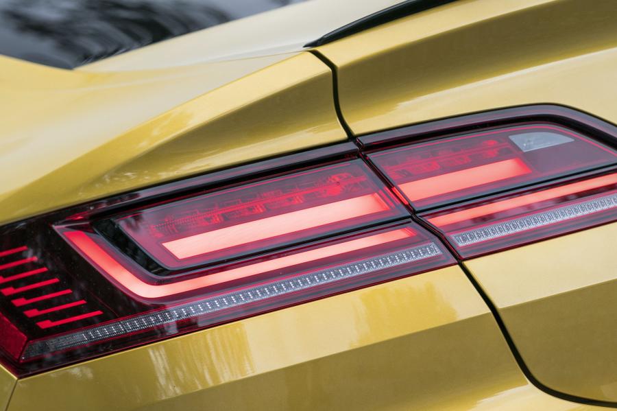 Детали экстерьера Volkswagen Arteon 4Motion R-Line 2017 года  (UK) (фото 37 из 41)